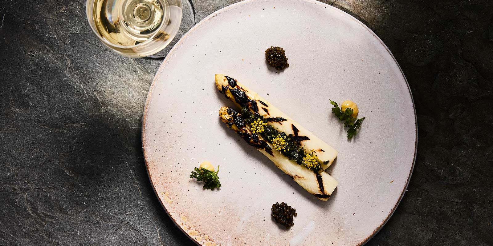Grilled French White Asparagus With Wine